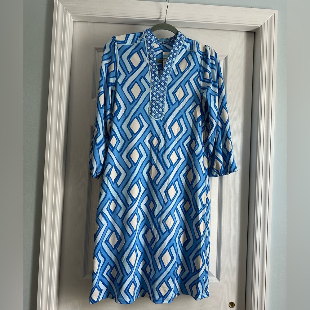 Beautiful J. McLaughlin shift dress